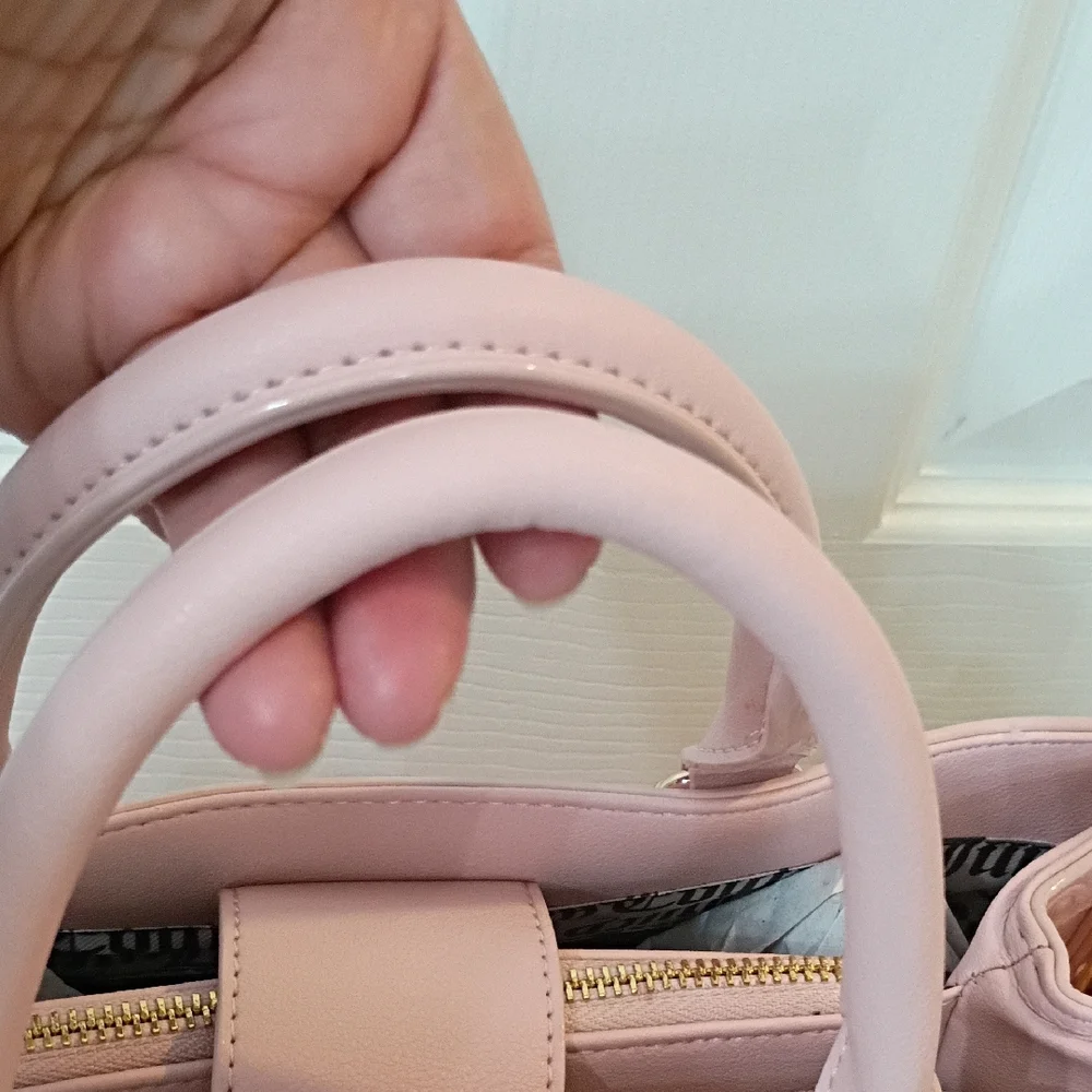 Juicy Couture Light Pink Embossed Tote - Picture 3 of 9